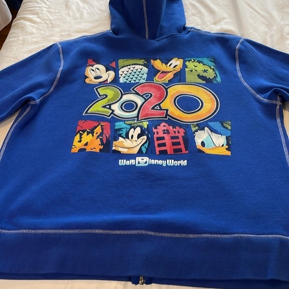WALT DISNEY WORLD 2020 Blue XL‎ Zip Up Character Hoodie Disney Parks Graphic - Picture 6 of 10